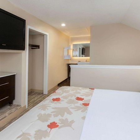 Hawthorn Suites By Wyndham Detroit Southfield Exterior photo