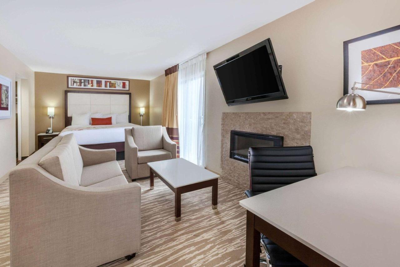 Hawthorn Suites By Wyndham Detroit Southfield Exterior photo