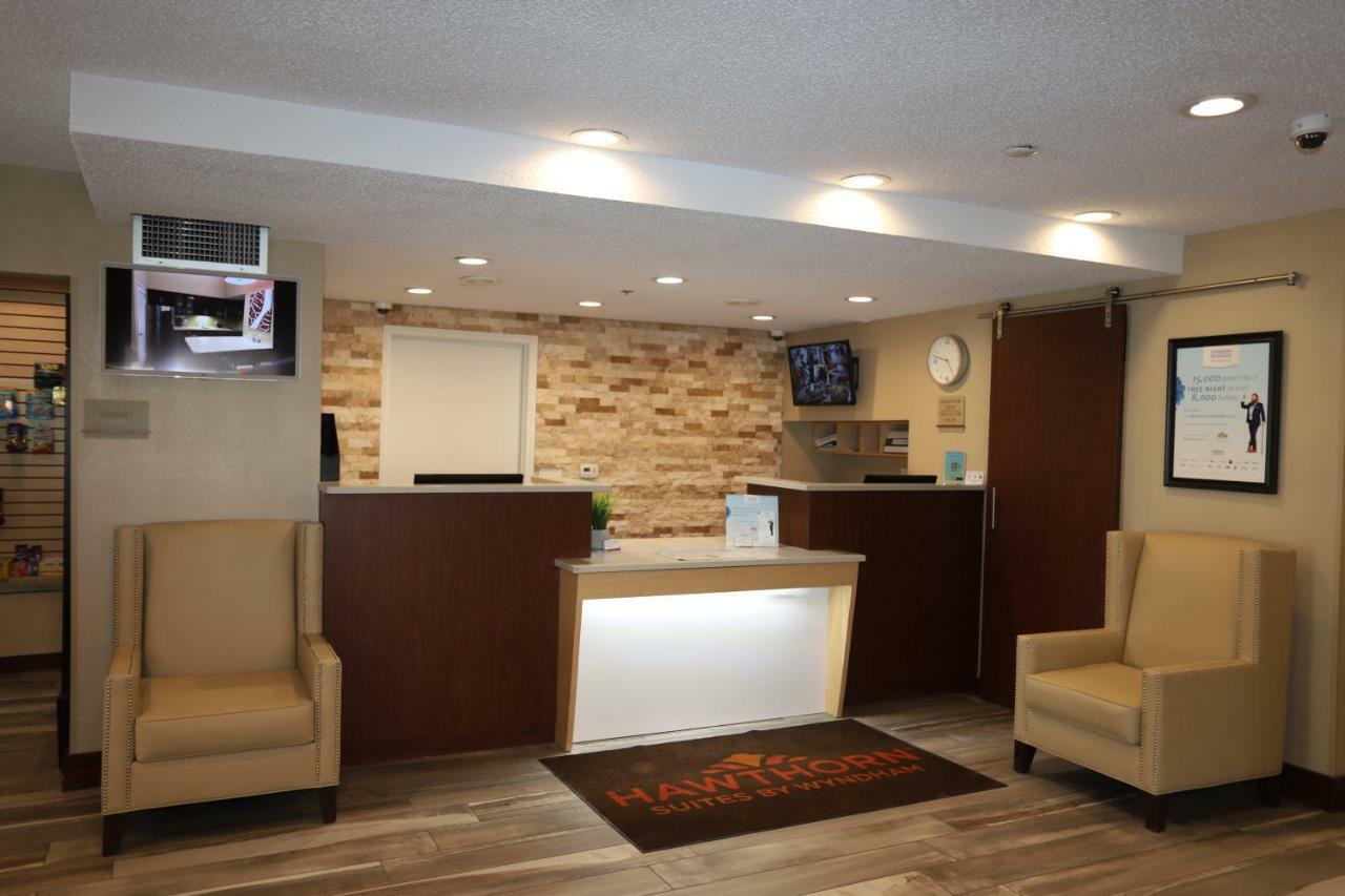 Hawthorn Suites By Wyndham Detroit Southfield Exterior photo